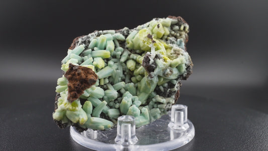 Plumbogummite