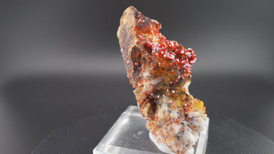 Vanadinite sur Baryte – Tata, Maroc – Cristal Rouge Naturel